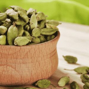 how to use green cardamom